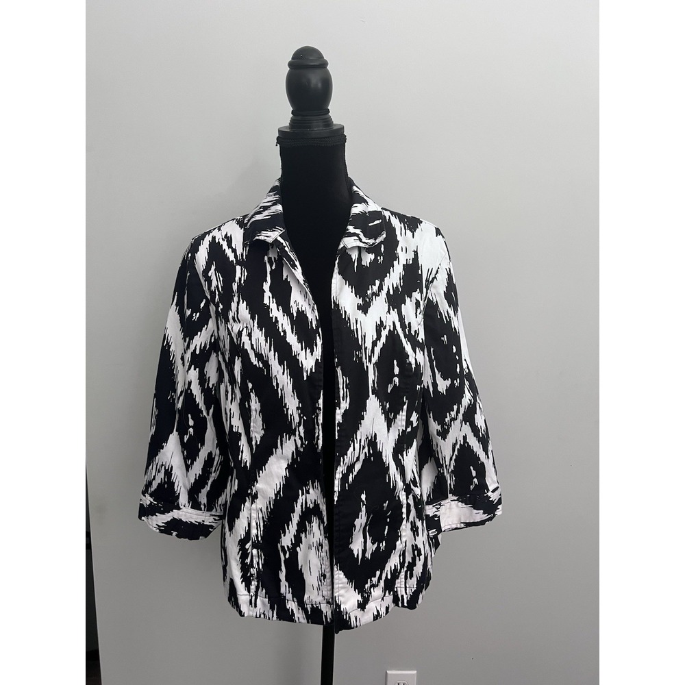 Chicos 2 Black & White Abstract Jacket Hook Closure & Pockets 3/4 Sleeve Large